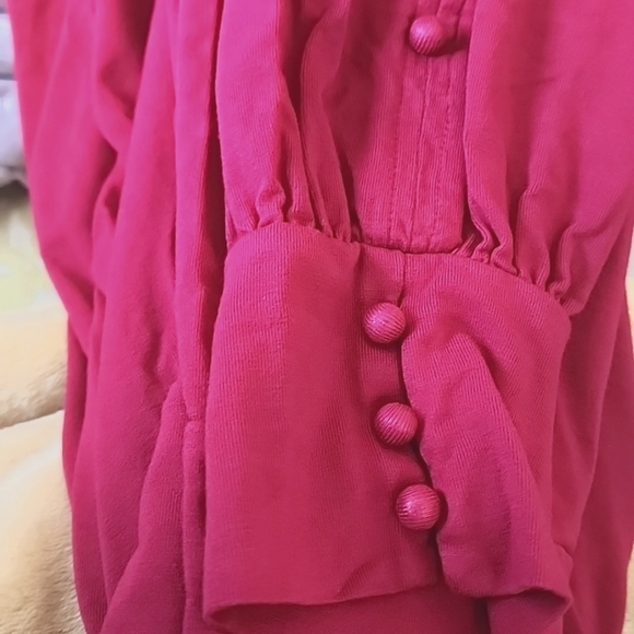 Chico's 3 Raspberry Red Round Neck Cut Out Sleeves Dressed Buttons Top XL B24 - Picture 10 of 11
